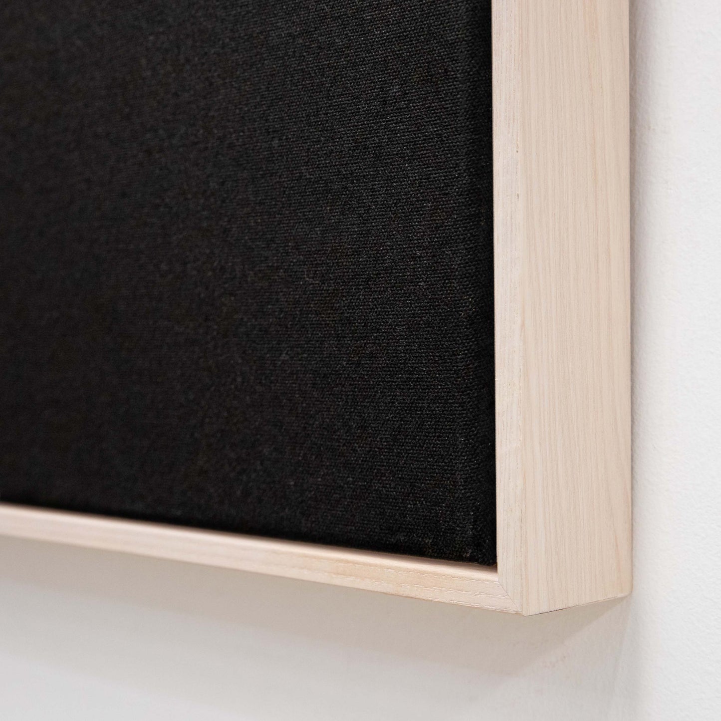 Premium Frame - Whitewash - Black Canvas